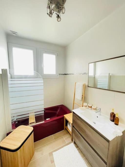 Superbe Appartement Avec Salle De Jeux Vaux-les-Saint-Claude Ngoại thất bức ảnh